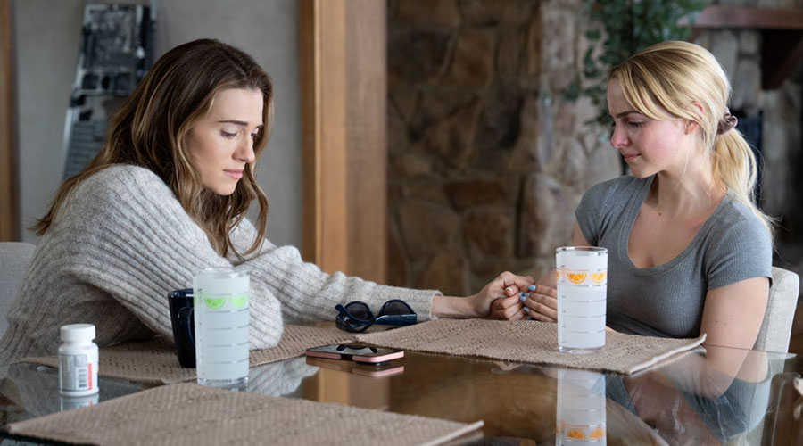 Take a look behind the story of Regretting You!